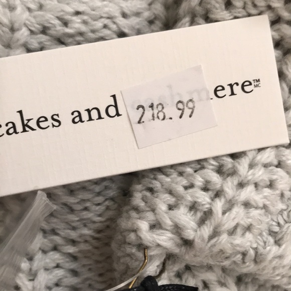 Brand New cupcakes and cashmere - Picture 9 of 10